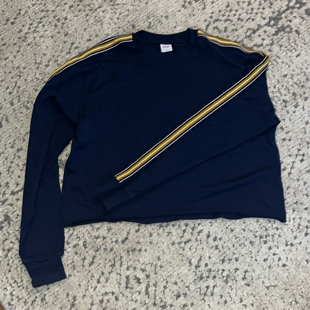 Aritzia long sleeve shirt